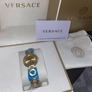 Women's Medusa Stud Icon Gold-Tone Watch